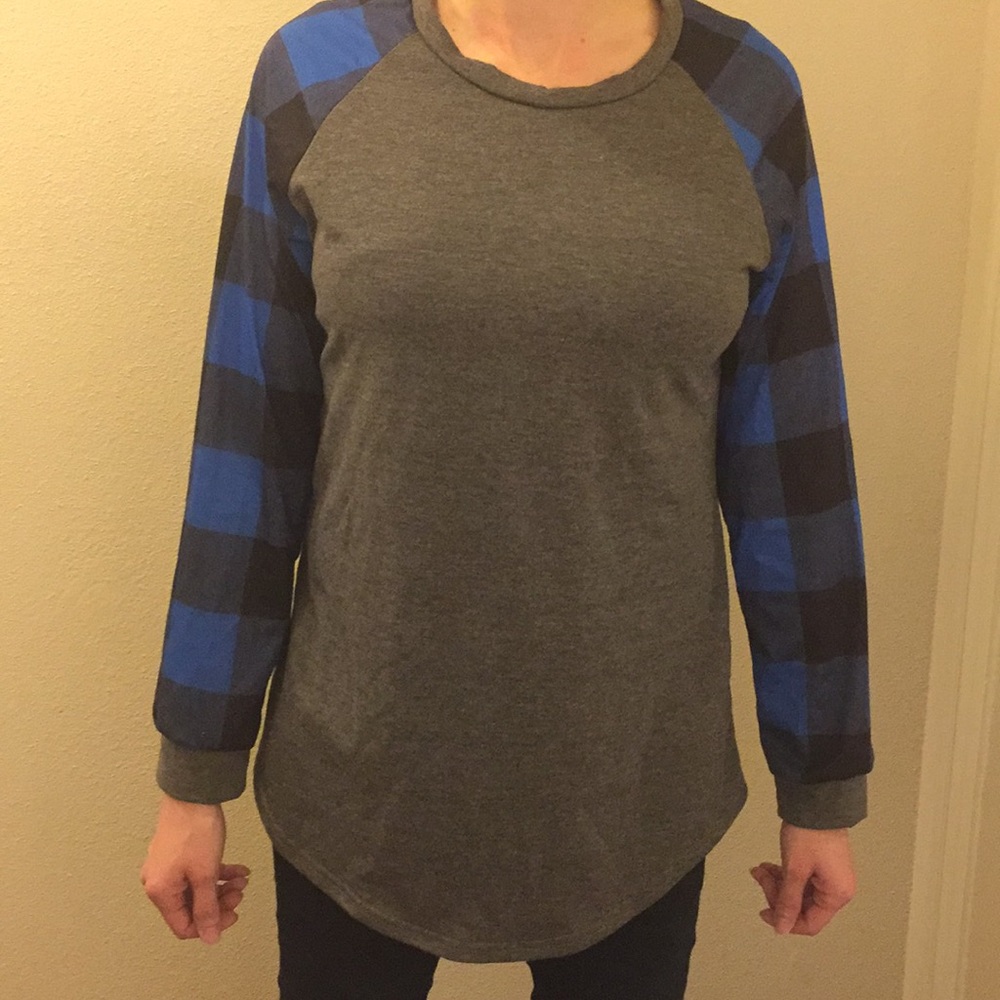 Tunic style grey with blue checkered sleeves shirt